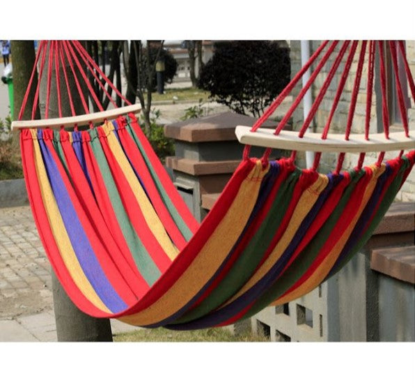 Hamac cu bara de lemn pentru o vara relaxanta - Rosu sau Albastru