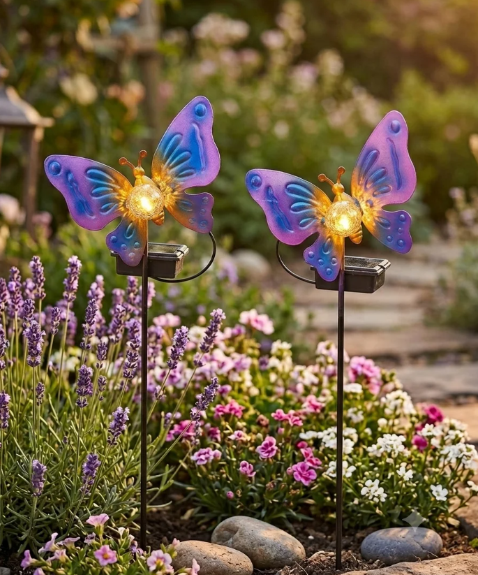 Set Lămpi Solare de Grădină din Metal LED, Modele 3D Fluturi, Colibri sau Albinuțe