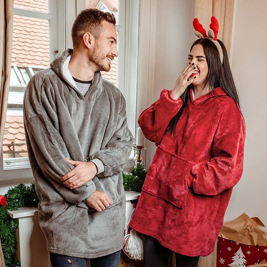 Patura cu Maneci Stil Hanorac cu Gluga si Buzunar Huggle Hoodie